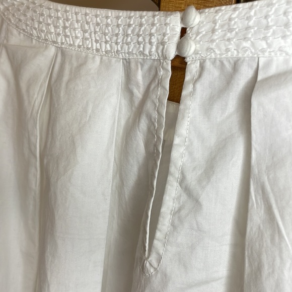 White Free People blouse w/shoulder & cuff details. EUC. XS. - Picture 5 of 5